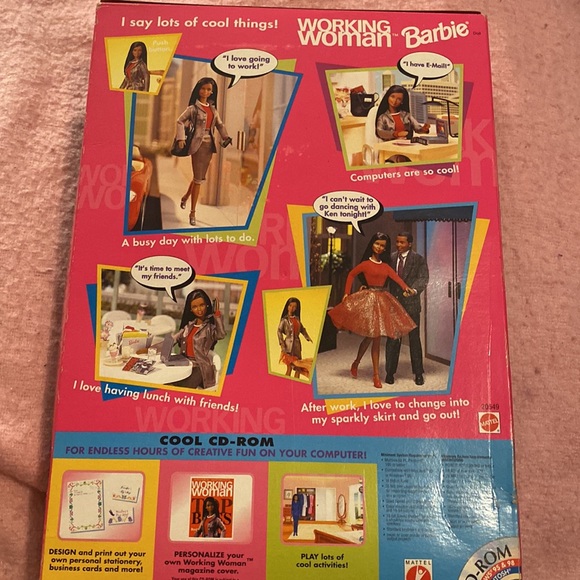 Mattel "Working Woman" Barbie, 1999, Talking Doll with Accessories and CD Rom - Picture 2 of 8